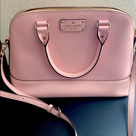 kate spade Handbags - Authentic Kate Spade crossbody